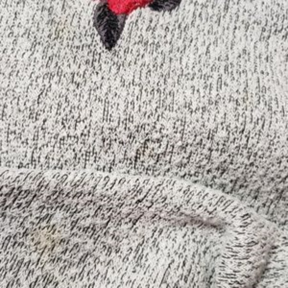 50% off vintage embroidered rose crew neck - Picture 2 of 8